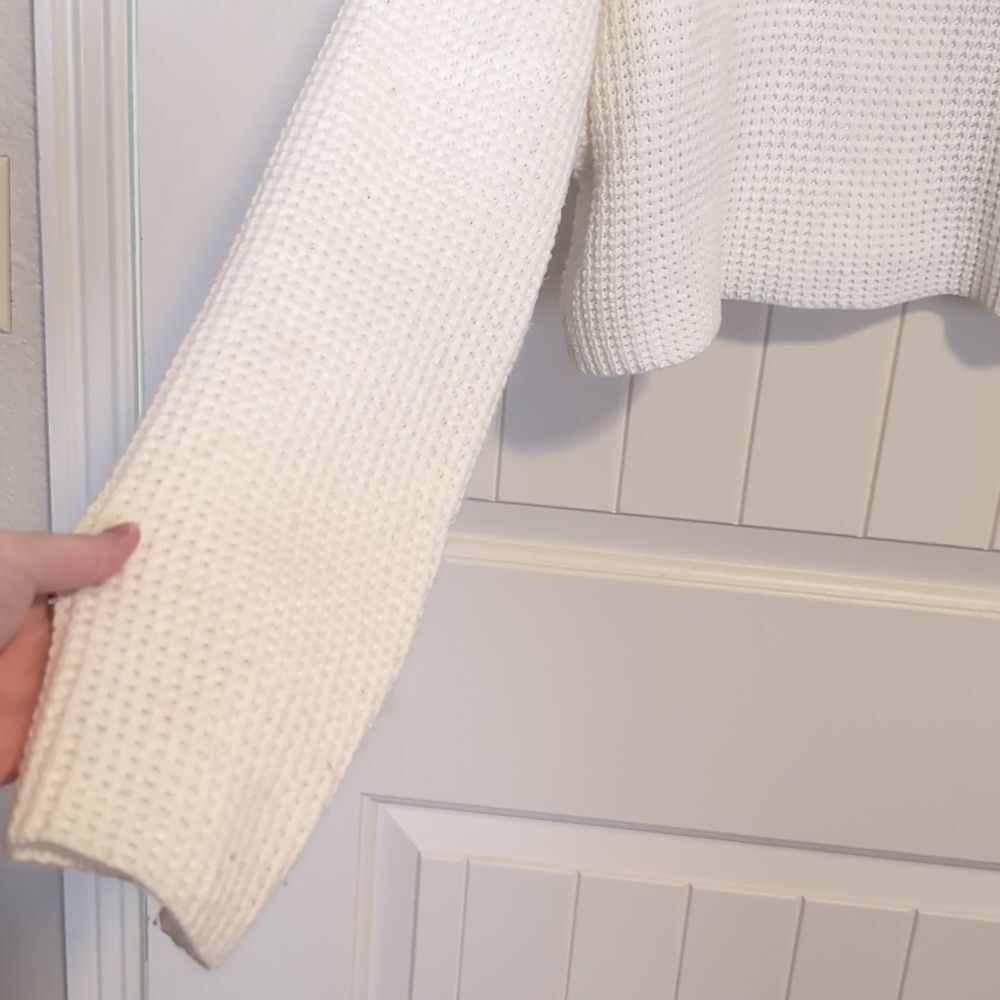 White Cropped Knit Sweater - Picture 6 of 7